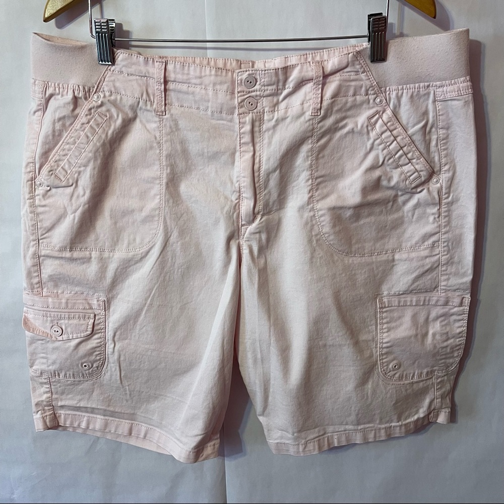 Gloria Vanderbilt Shorts Size 18 Pink Cargo Pockets